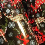 Papier cadeau Noel Rennes Rouge noir Rouleaux comptoir 70 100 50CM 250M