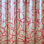Rouleau de papier cadeau kraft motifs volutes arabesques rouge 70cmx40m à un prix incroyable Emballages Cadeau Fabriqué en Italie Recyclable